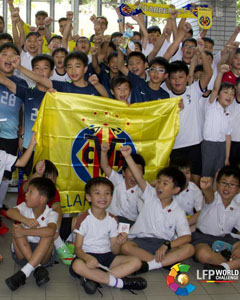 Aficionados al Valencia y Villarreal en Hong Kong/ cortesa de LFP