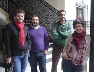 TRAZEO. De izquierda a derecha, Rafael Obrero, Pedro Prez, Fernando Hidalgo y Eva Puche, que han diseado una web combinada con una app que facilita rutas para que los nios vuelvan a ir andando al colegio.