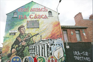 Uno de los murales sobre el IRA en Belfast, Irlanda del Norte.