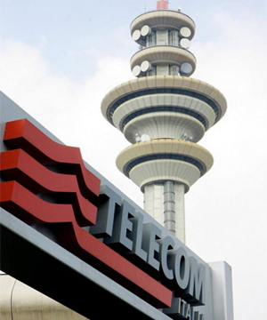 Alierta admite que Telefnica busca salir de Telecom Italia