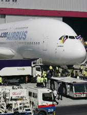 Airbus recibe el mayor pedido de aviones de su historia de IndiGo