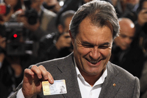 Artur Mas: "Nos hemos ganado el derecho a un referndum definitivo"