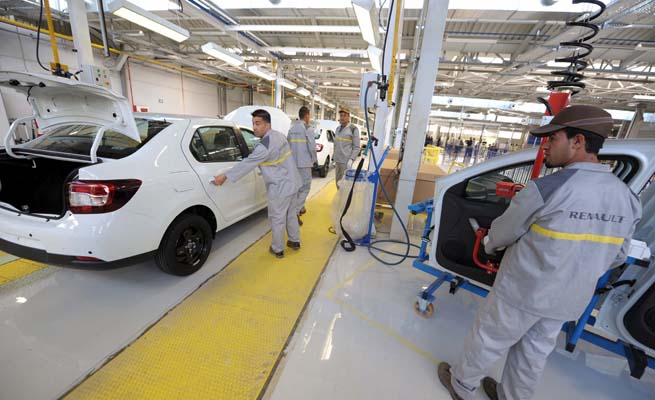 Planta de Renault recin inaugurada en Argelia.