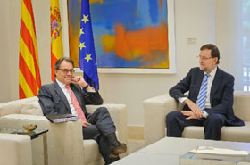 El presidente del Gobierno, Mariano Rajoy, y el presidente de la Generalitat, Artur Mas, en la reunin que mantuvieron en junio en Moncloa