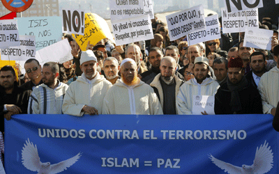 Miles de personas se manifiestan en Espaa con la comunidad islmica y en contra de los ltimos atentados
