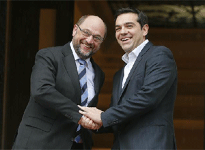 El presidente del Parlamento Europeo, Martin Schulz, y el nuevo primer ministro griego, Alexis Tsipras.