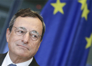 El presidente del BCE, Mario Draghi, anunci en su ltima intervencin la compra de deuda soberana para esquivar la deflacin.