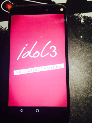 Alcatel presenta Idol 3, sus nuevos smartphones ultra delgados y reversibles desde 230 euros