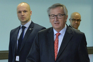 Juncker descarta la salida de Grecia del euro