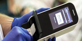Philips colabora con Janssen para desarrollar sistemas porttiles de anlisis de sangre.